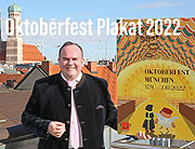 Oktoberfest-Plakatwettbewerb 2022: Leo Höfter gestaltet das Wiesnplakat 2022 - Licht am Ende des Tunnels  ©Foto: Michael Nagy/Presseamt